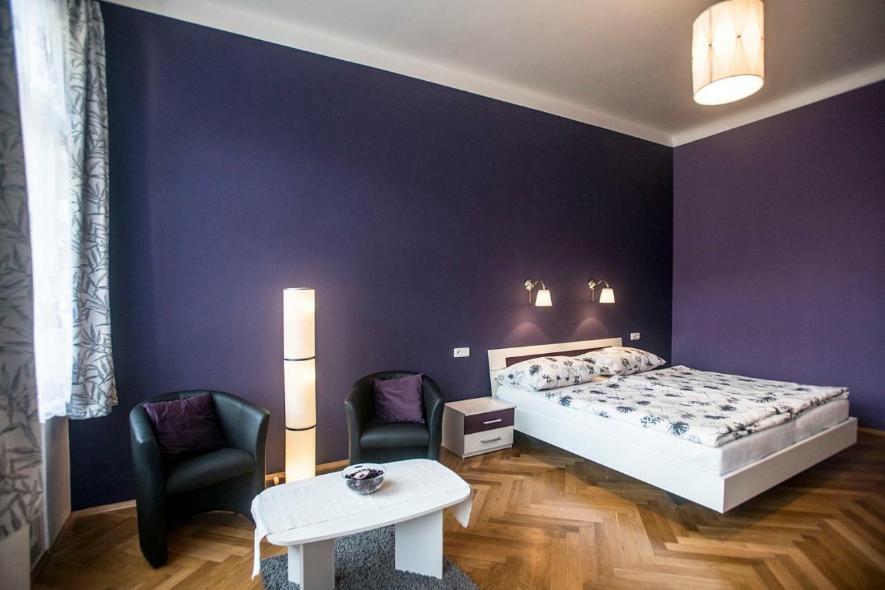 Charles IV Apartments Prag Exterior foto